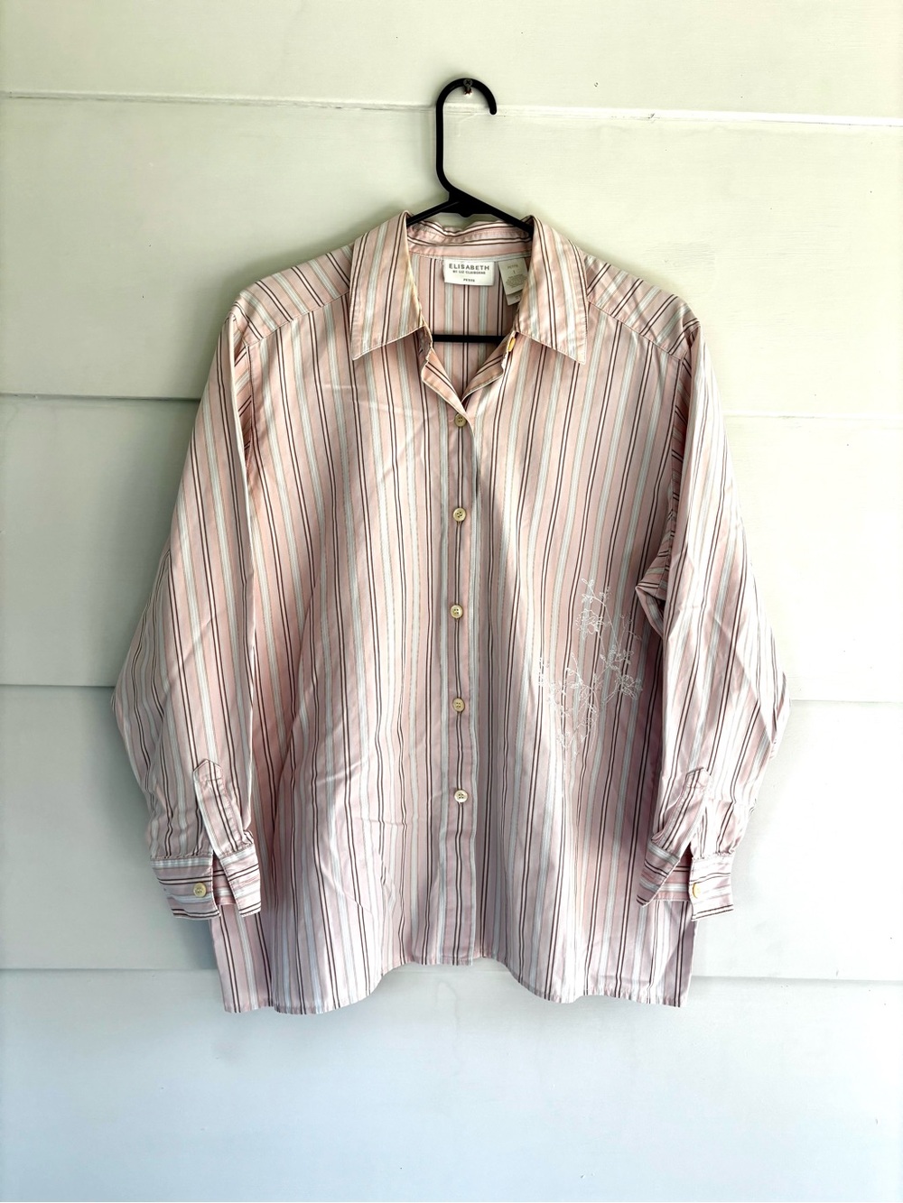 Elisabeth by Liz Claiborne Women’s Petite Shirt Pink Striped  Floral Embroidery